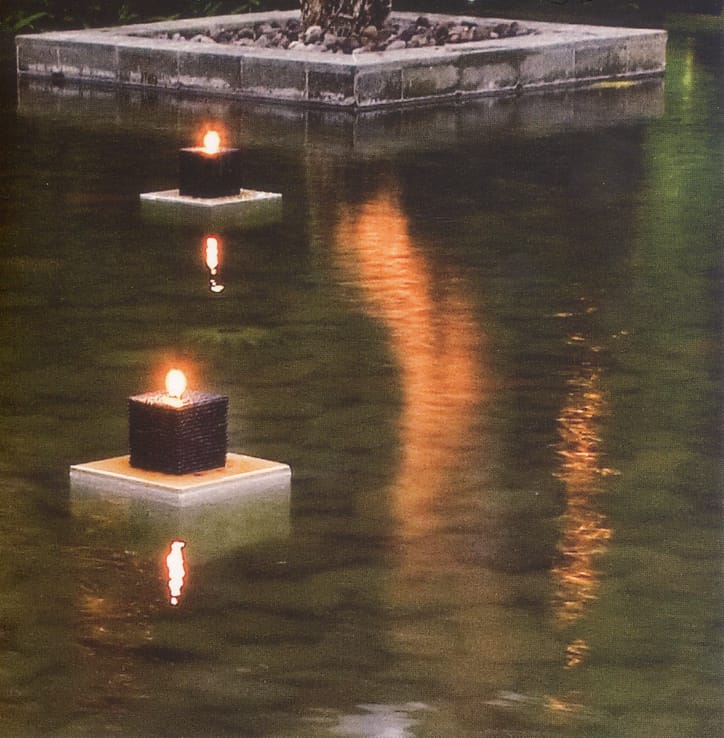 Momo Lounge booklet page 3