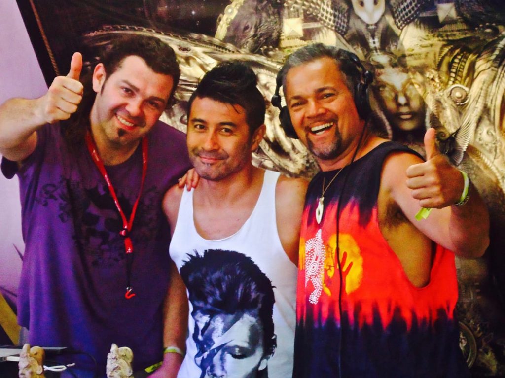 Australian Eclipse Festival 2012 ( Australia ) - Seb Taylor, Tsuyoshi, Chris Deckker