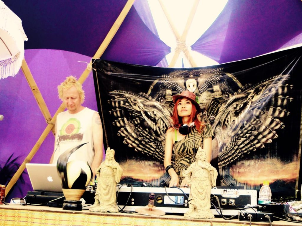 Australian Eclipse Festival 2012 ( Australia ) / Zen Lemonade Live